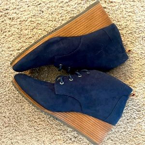 Super comfortable Dr. Scholls’s wedge boots